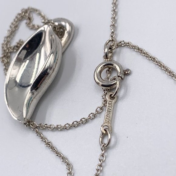 Authentic Tiffany & Co Elsa Peretti Pendant Leaf Silver Necklace - Picture 10 of 12